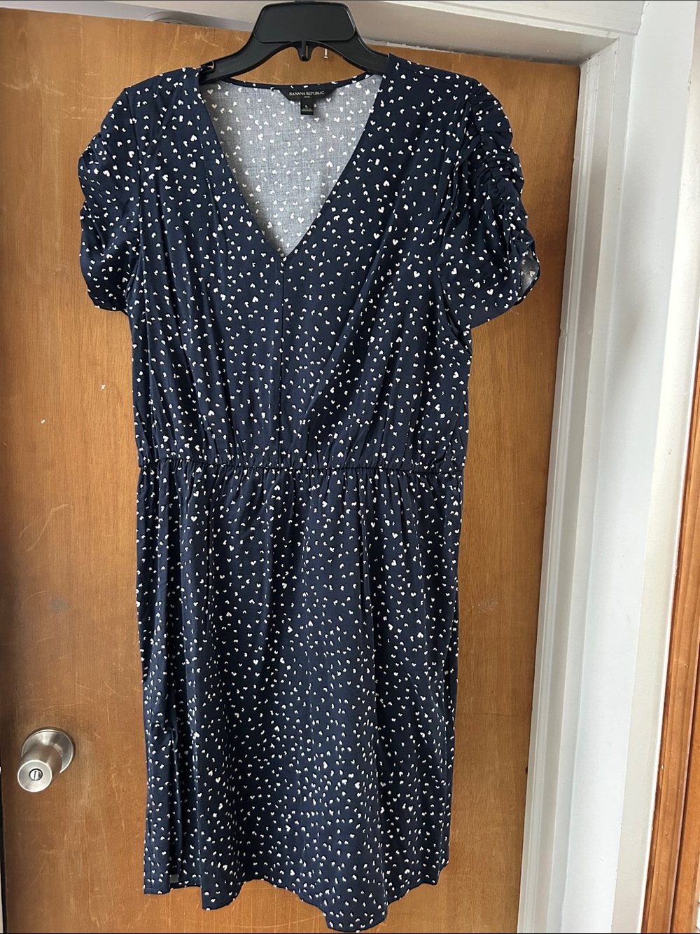 Banana Republic Navy V-Neck Short Sleeve Dress with White Heart  Print